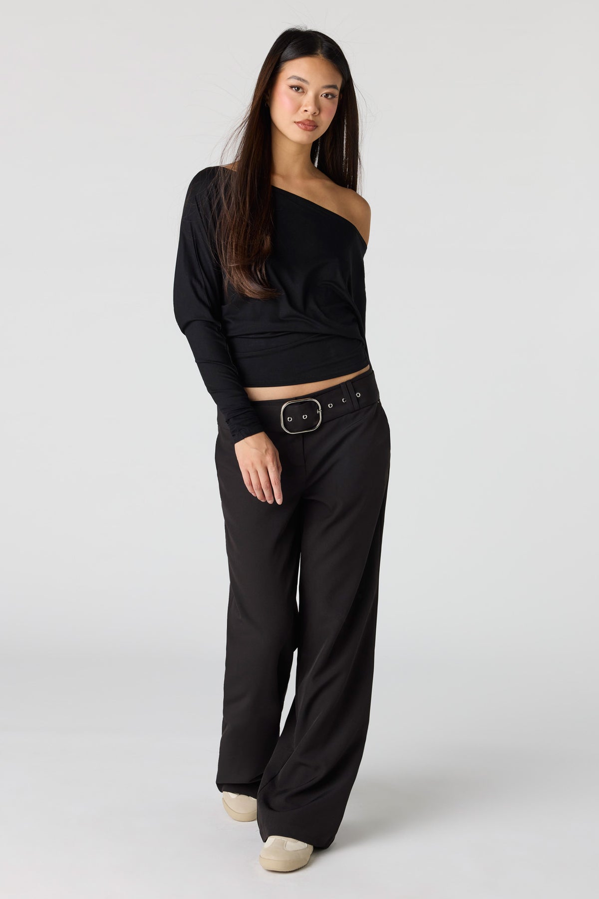 Pantalon à jambe large avec ceinture