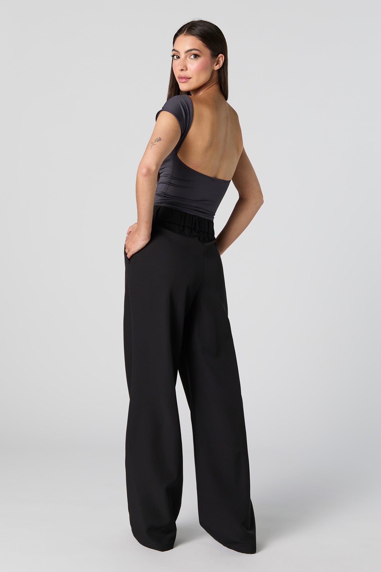 Wide Leg Pleated Trouser