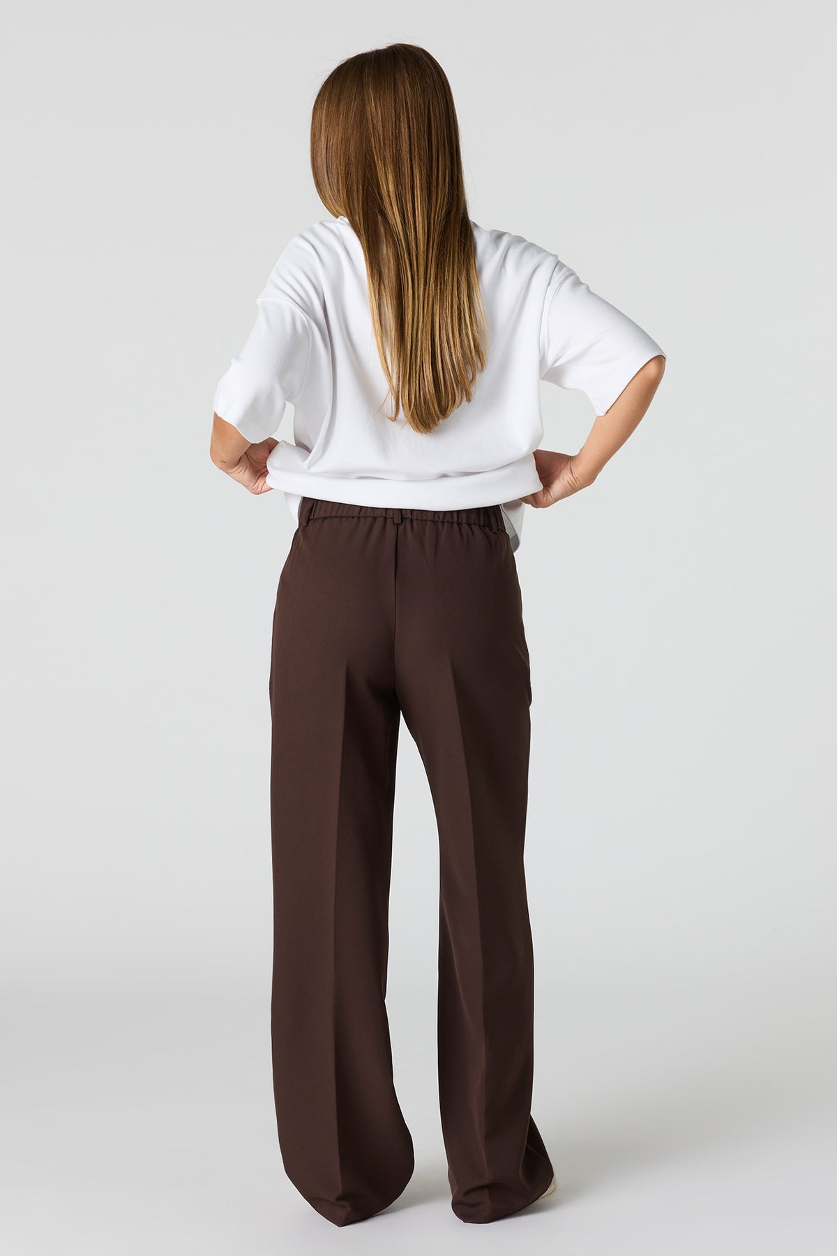 Vue alternative 3. Pantalon habillé à jambe large