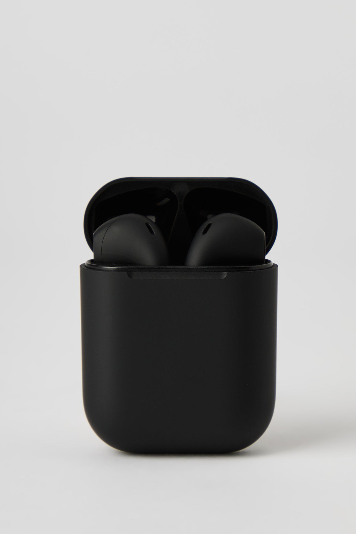 Vue alternative 2. Écouteurs Bluetooth sans fil et étui de charge