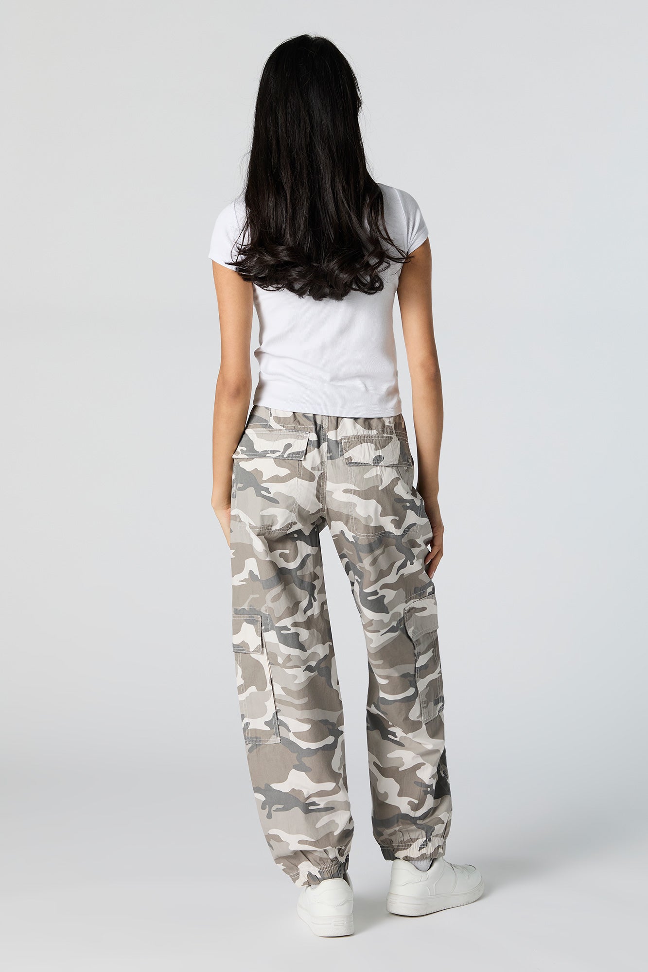 Jogger cargo avec motif camouflage à taille coulissante