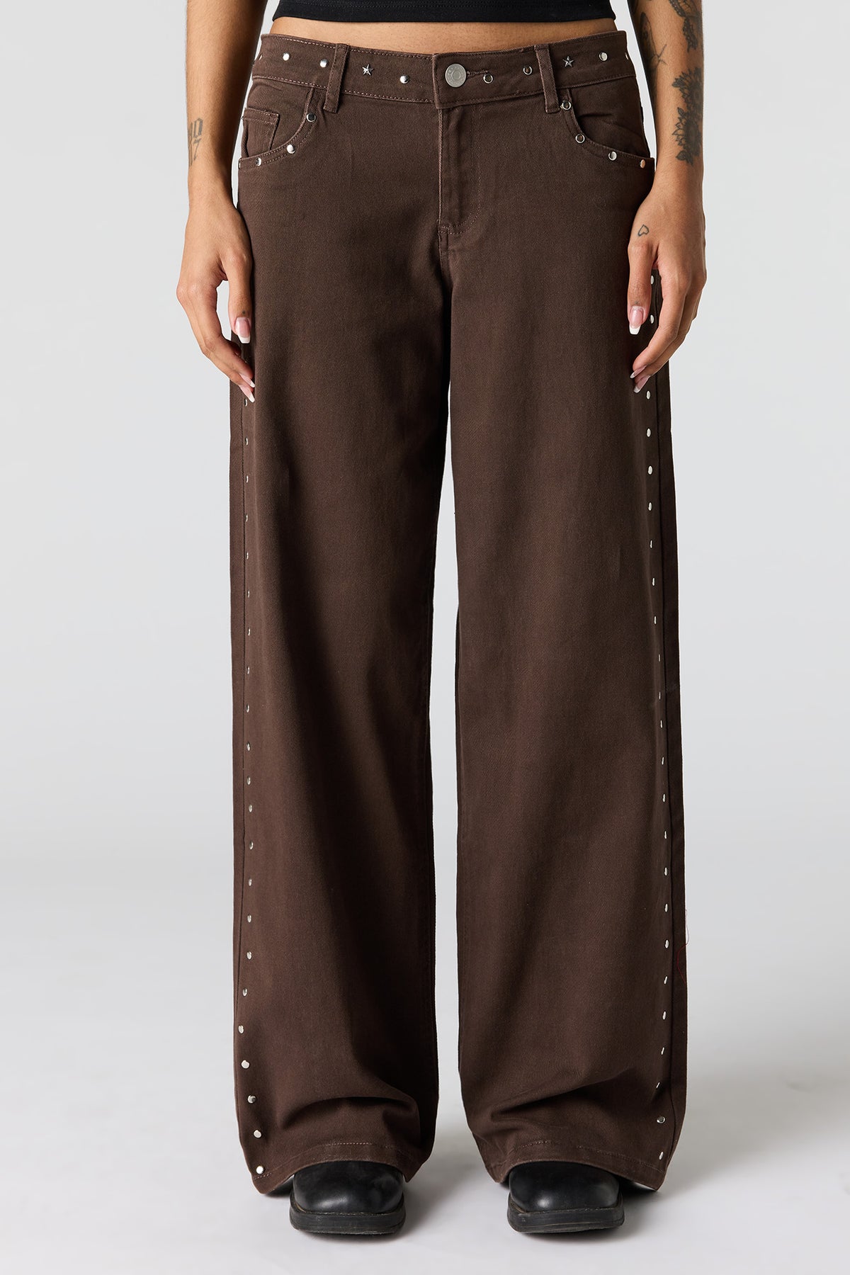Alt View 2. Studded Baggy Pant - Brown