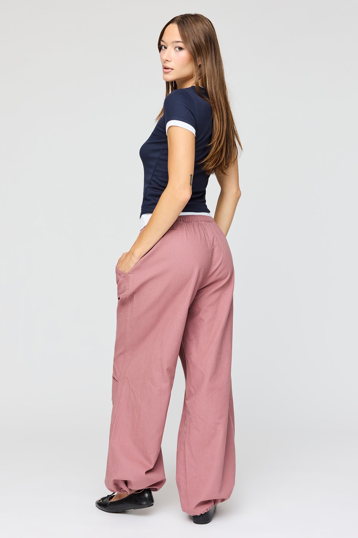 Vue alternative 4. Pantalon parachute à taille coulissante