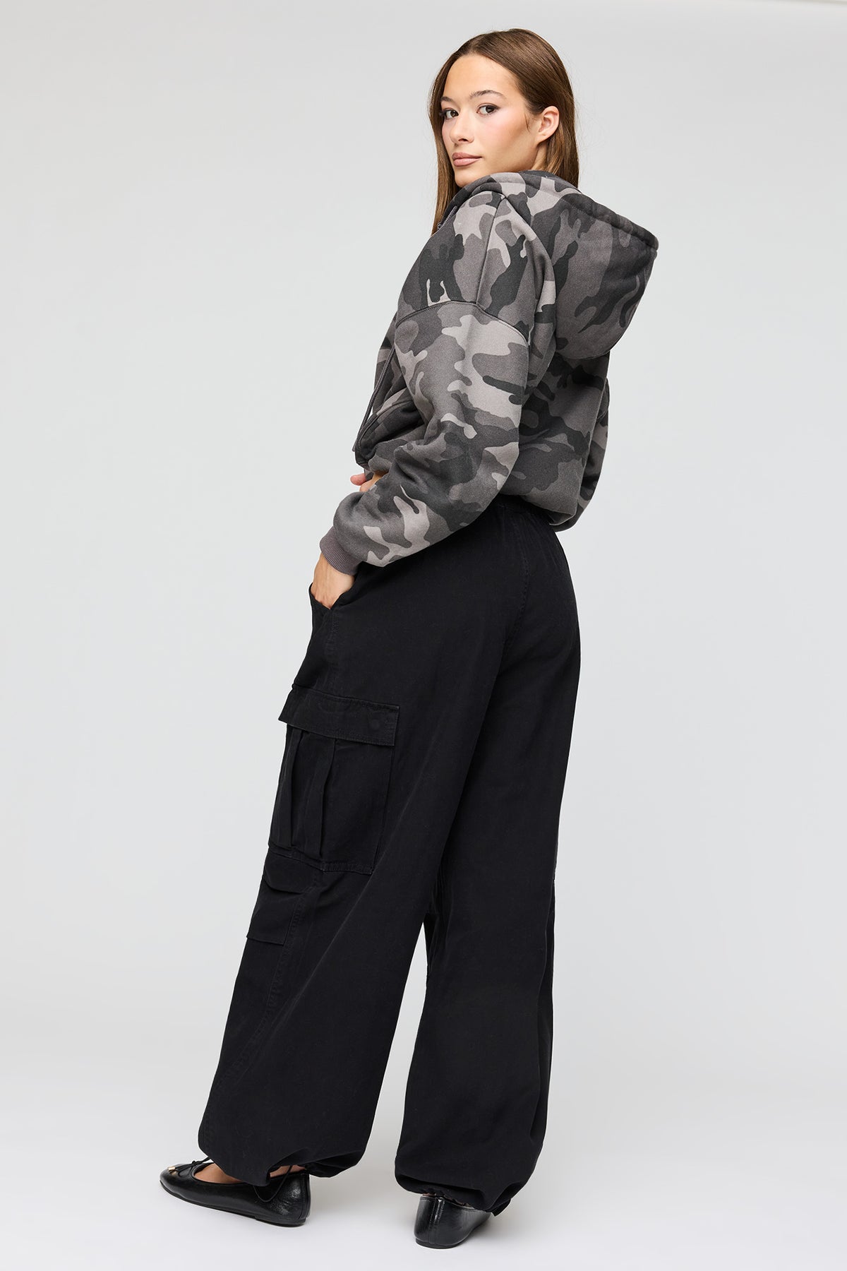 Alt View 3. Canvas Parachute Cargo Pant - Black