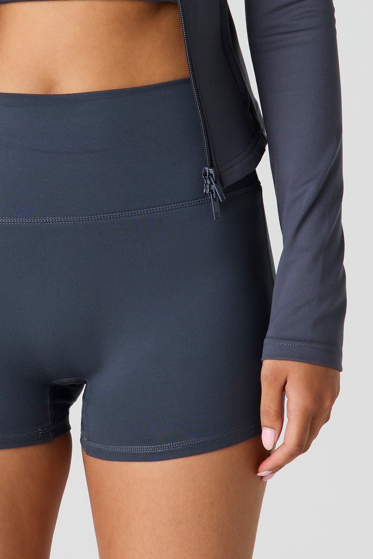 Vue alternative 4. Short remonte-fessses Active 2,75 po