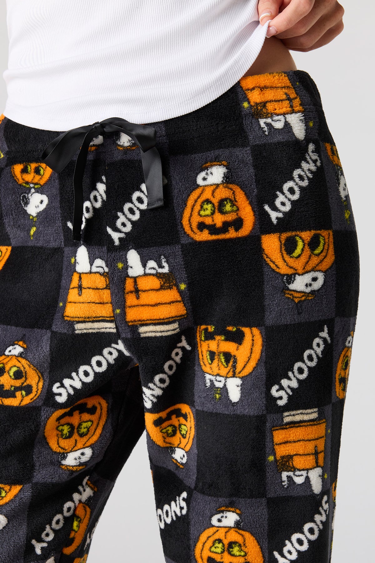 Alt View 4. Peanuts Halloween Plush Pajama Pant - Black