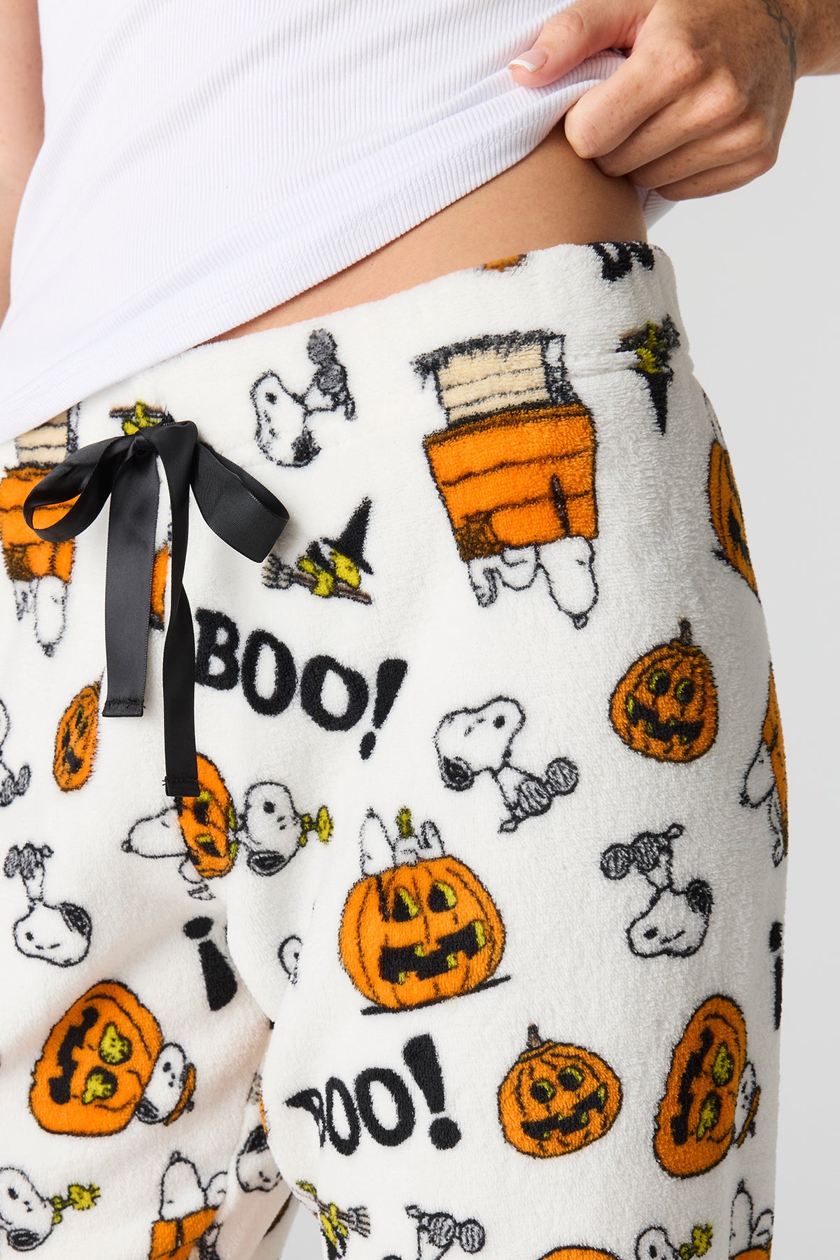 Alt View 4. Peanuts Halloween Plush Pajama Pant - Ivory
