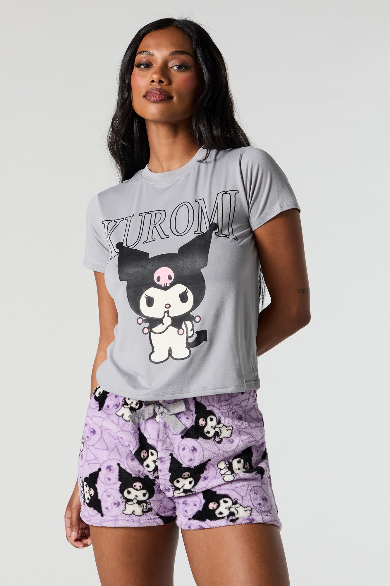 Ensemble-pyjama 2 pièces avec t-shirt à imprimé Kuromi et short pelucheux