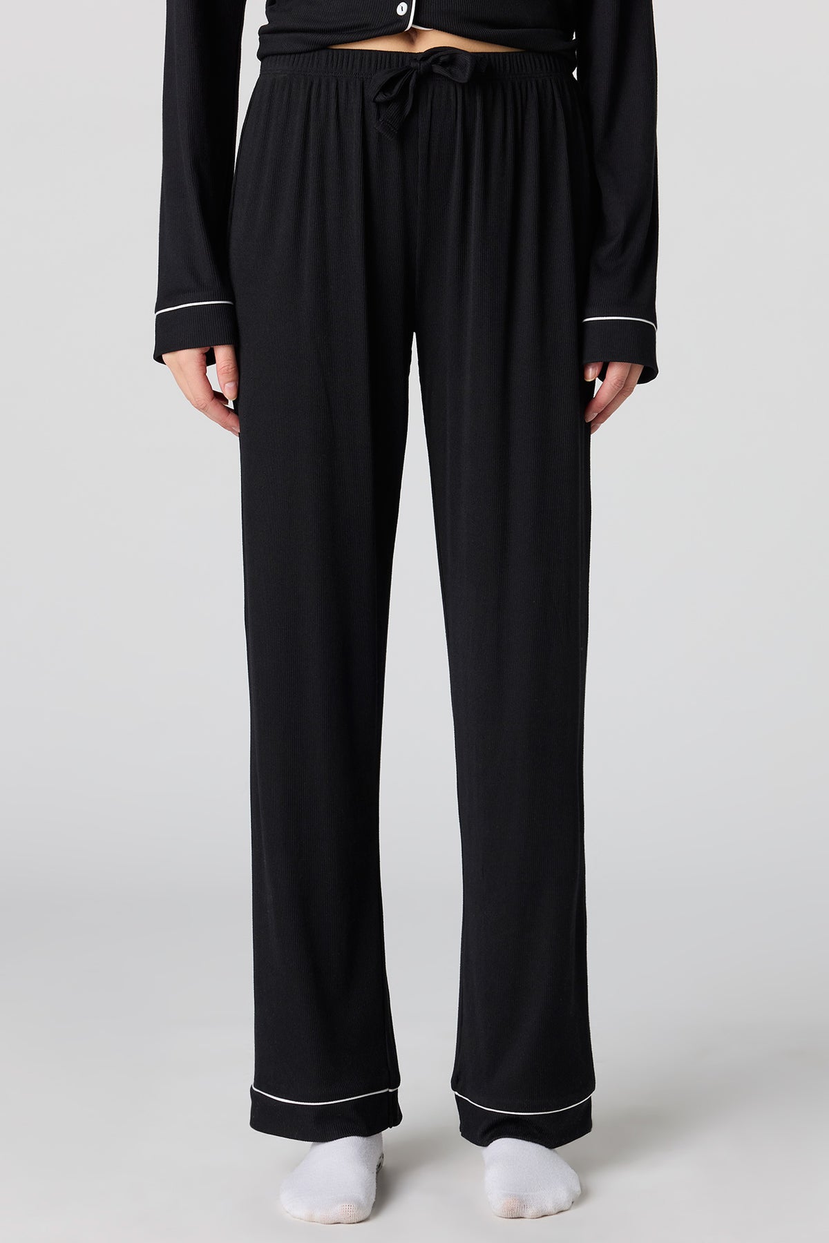 Vue alternative 3. Ensemble pyjama avec haut boutonné côtelé doux et pantalon