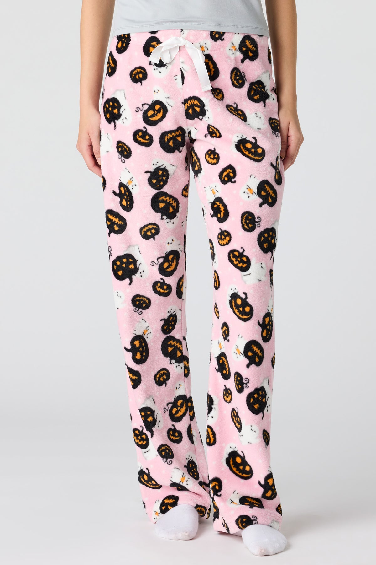 Alt View 3. Halloween Graphic T-Shirt & Plush Pant Pajama Set - Light Grey