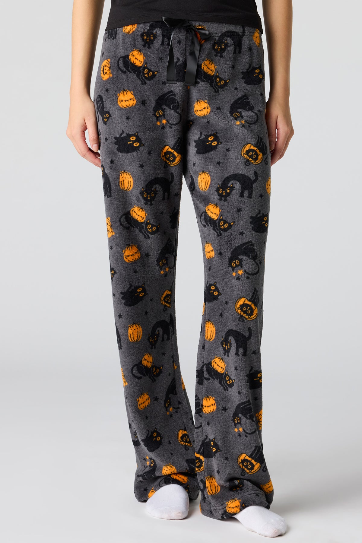 Alt View 3. Halloween Graphic T-Shirt & Plush Pant Pajama Set - Solid Black