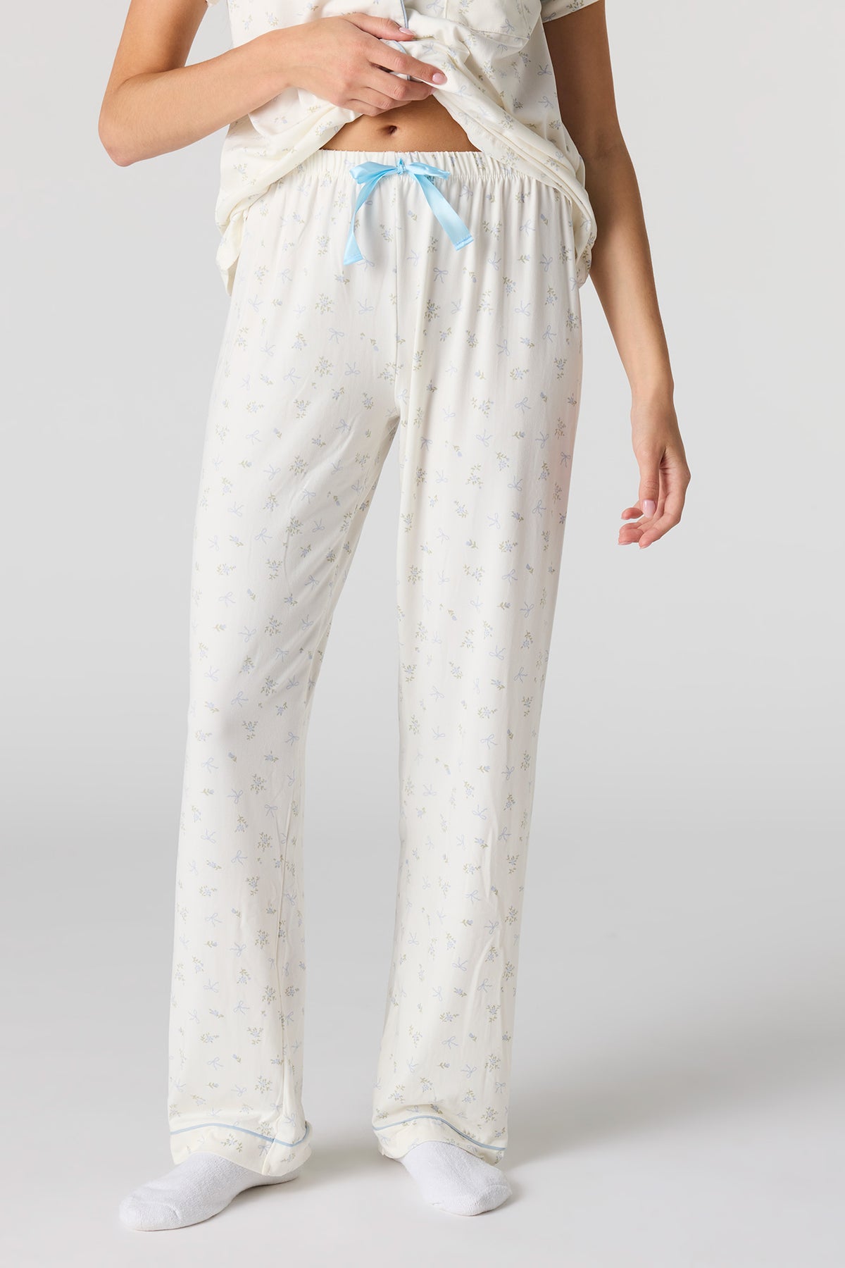Vue alternative 3. Ensemble pyjama avec haut boutonné et pantalon