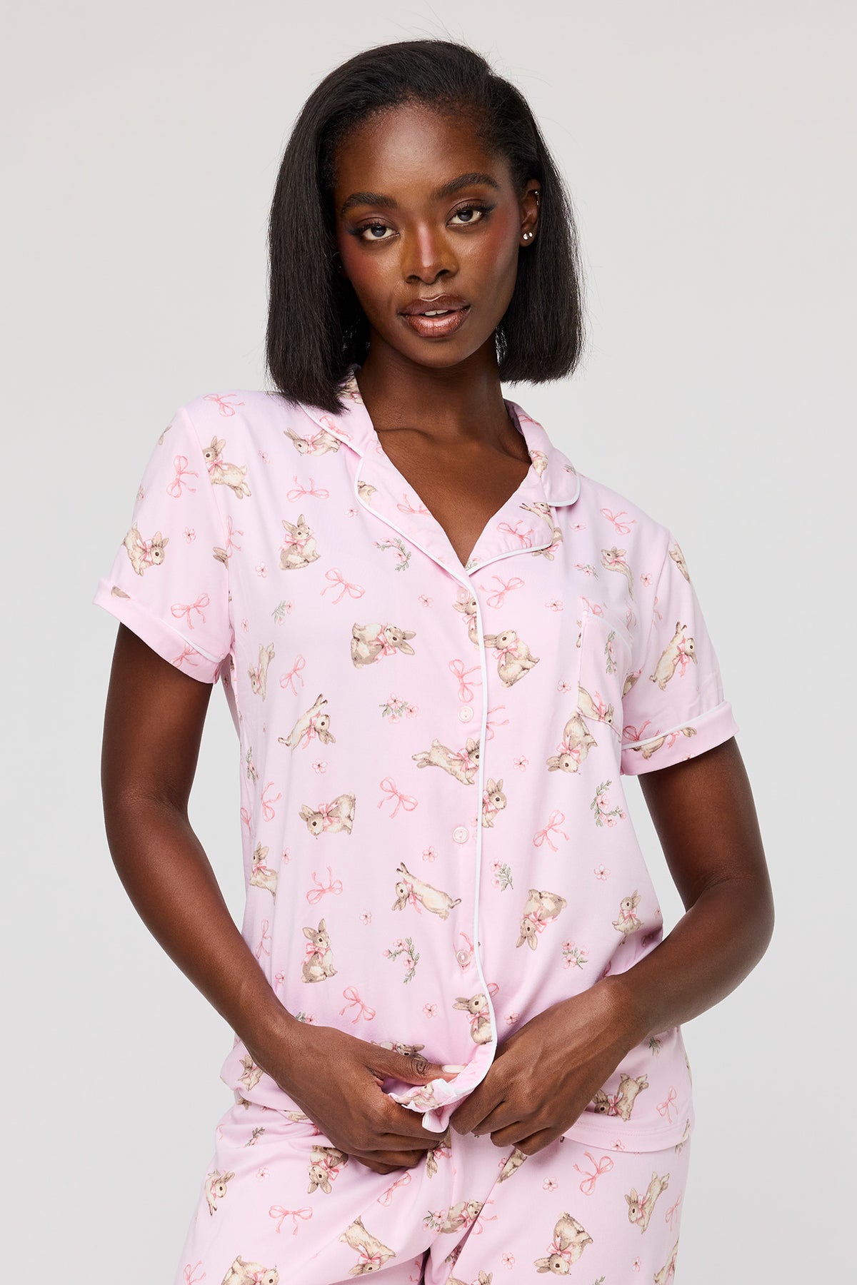 Vue alternative 2. Ensemble pyjama avec haut boutonné et pantalon