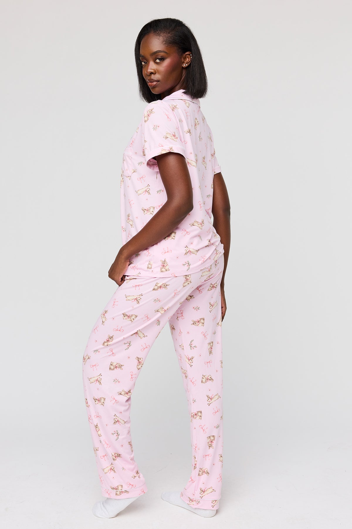 Vue alternative 4. Ensemble pyjama avec haut boutonné et pantalon