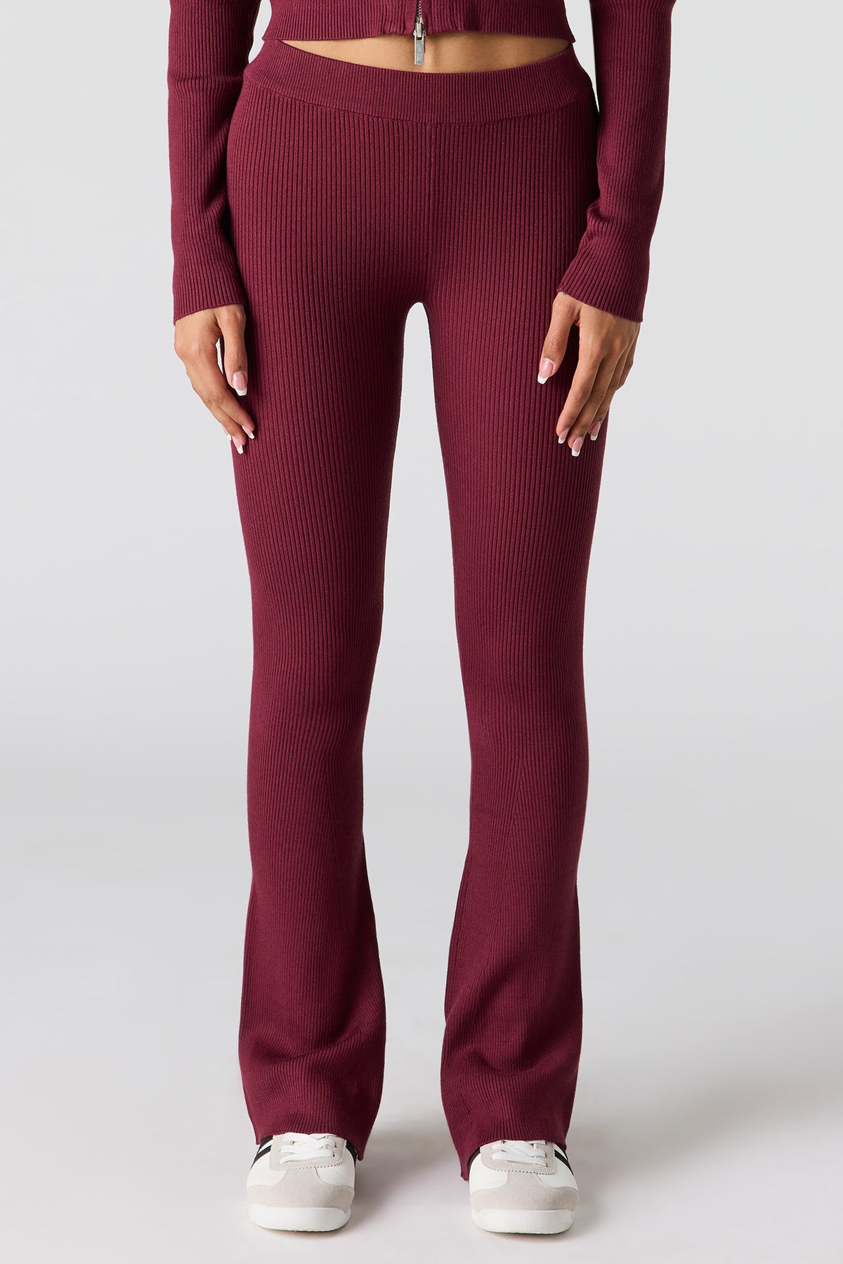 Vue alternative 2. Pantalon côtelé à jambe évasée
