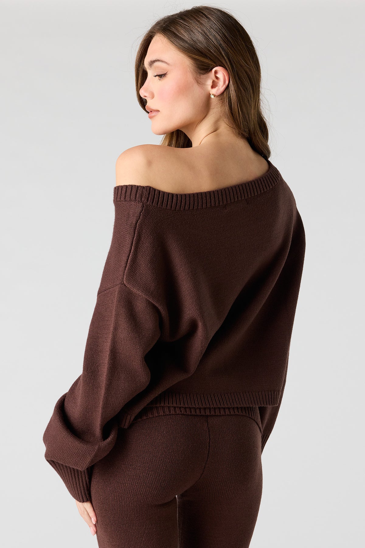 Alt View 2. Off Shoulder Boxy Sweater - Brown