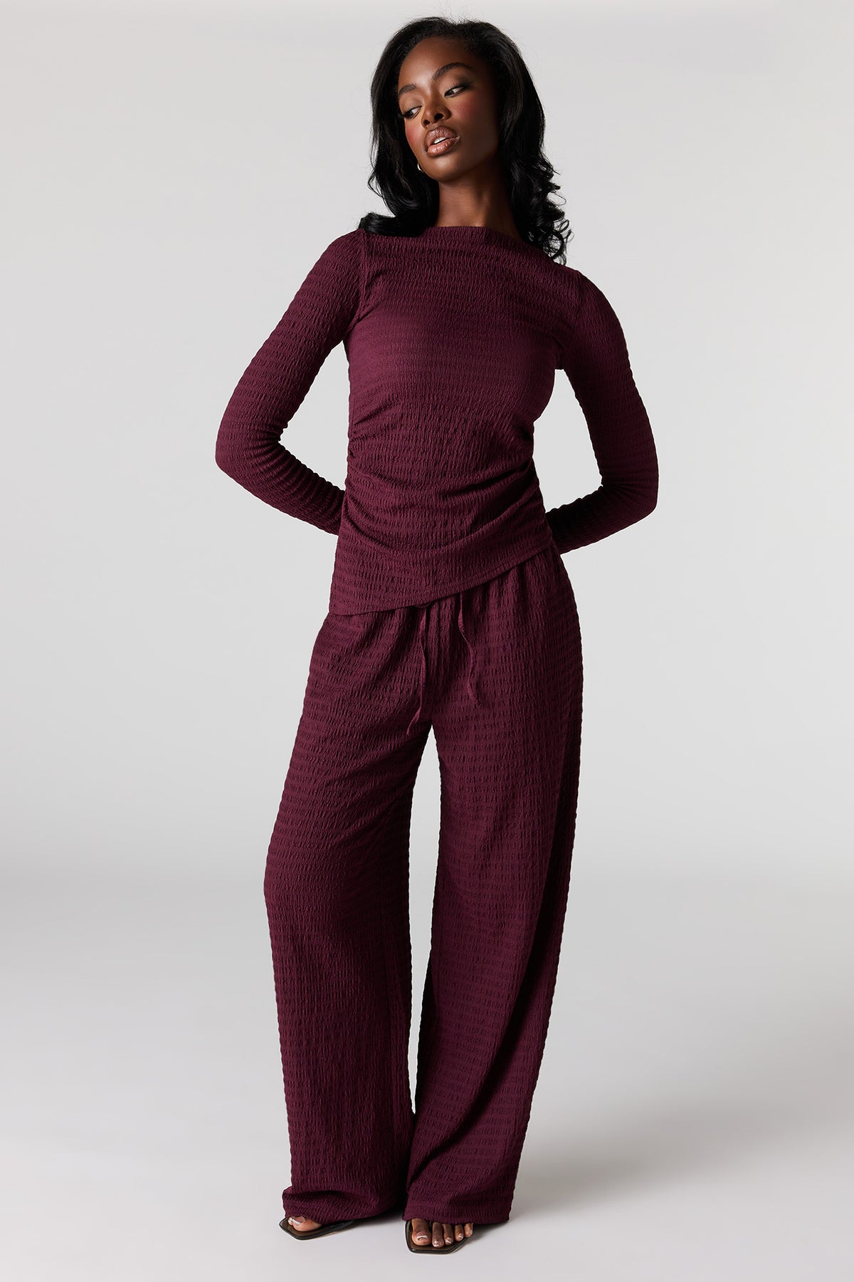 Pantalon texturé à jambe large