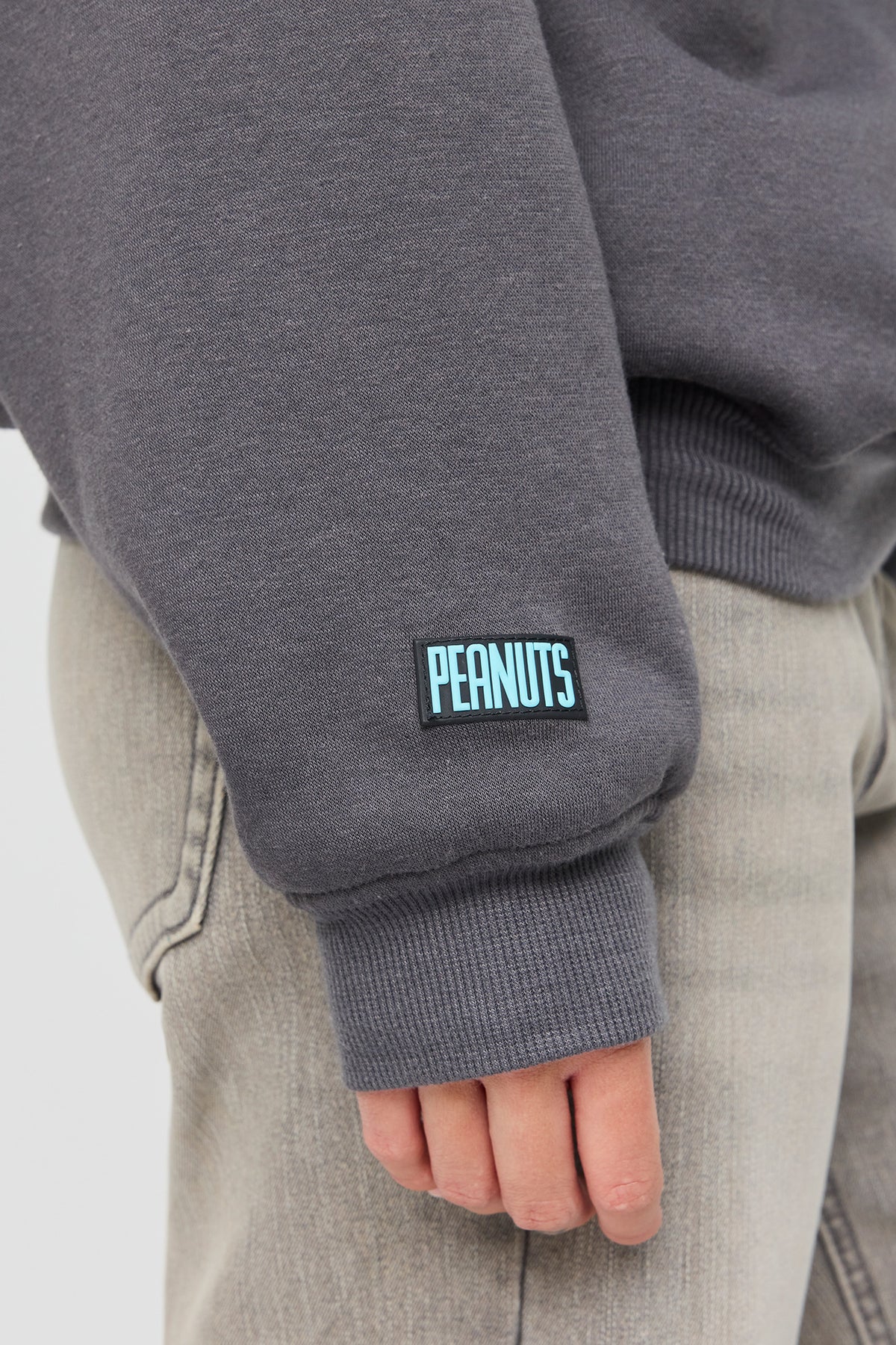 Alt View 4. Snoopy Graphic Fleece Hoodie - Charcoal