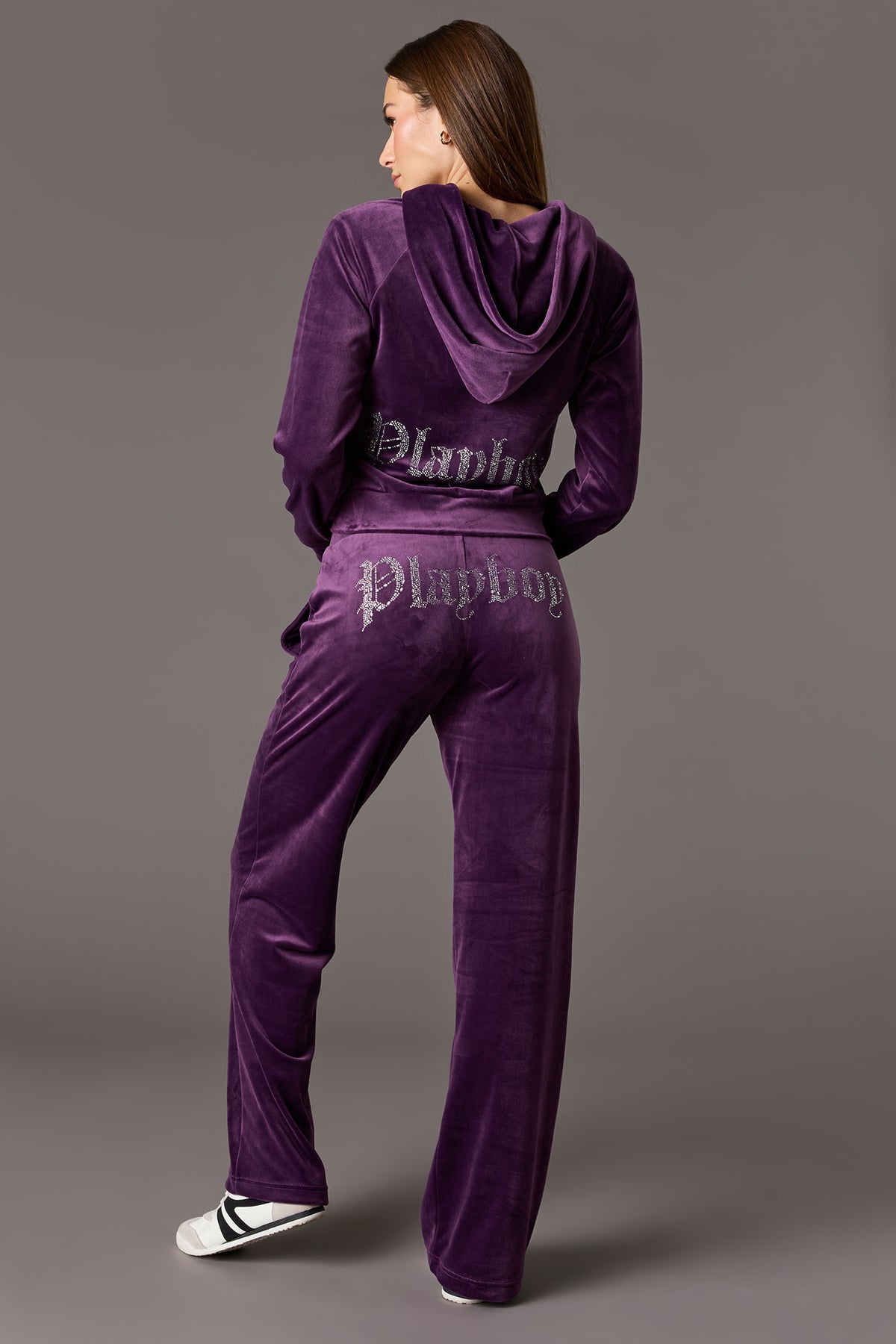 Vue alternative 3. Pantalon en velours à imprimé Playboy orné de pierres du Rhin