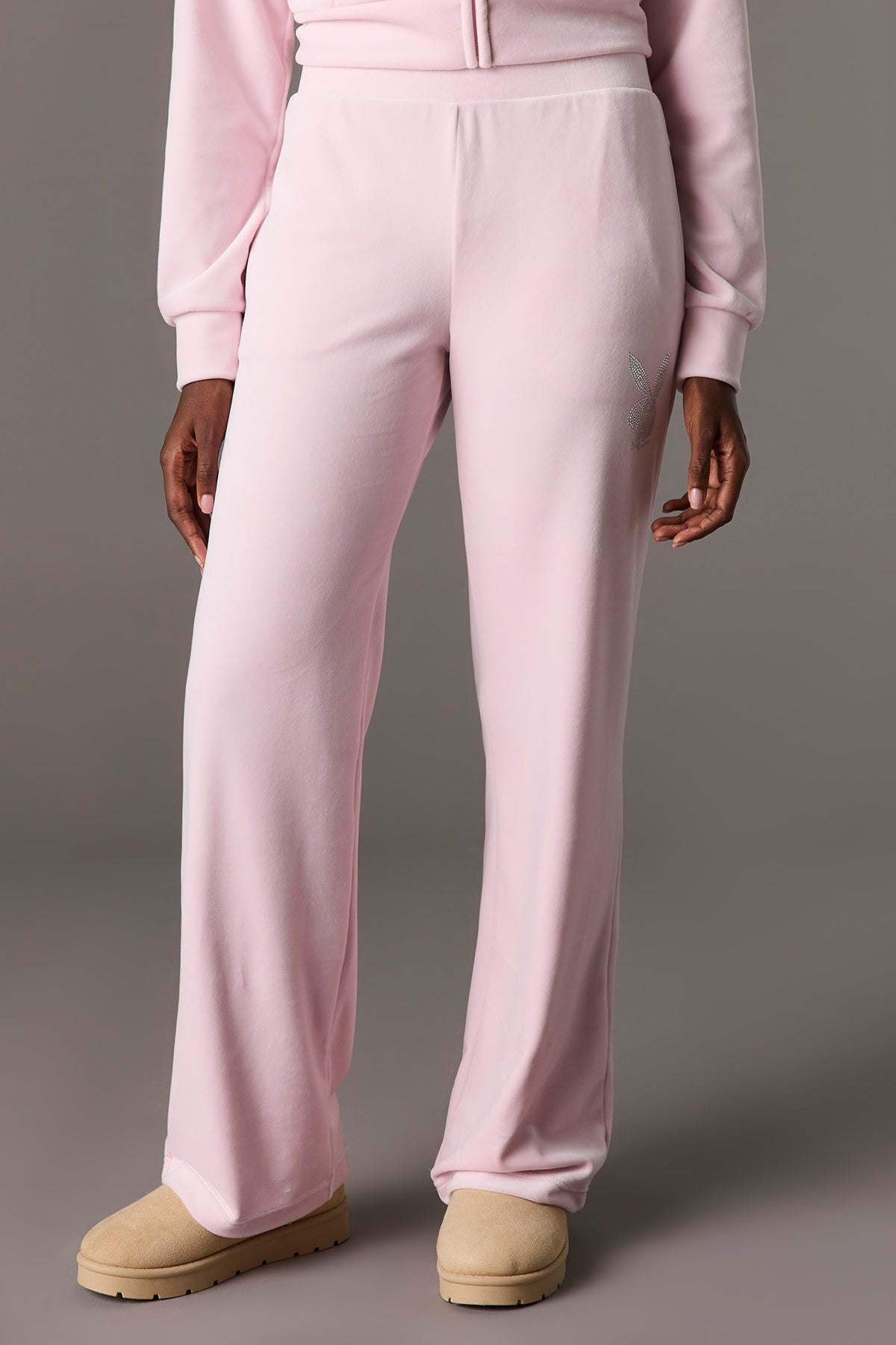 Vue alternative 2. Pantalon en velours à imprimé Playboy orné de pierres du Rhin