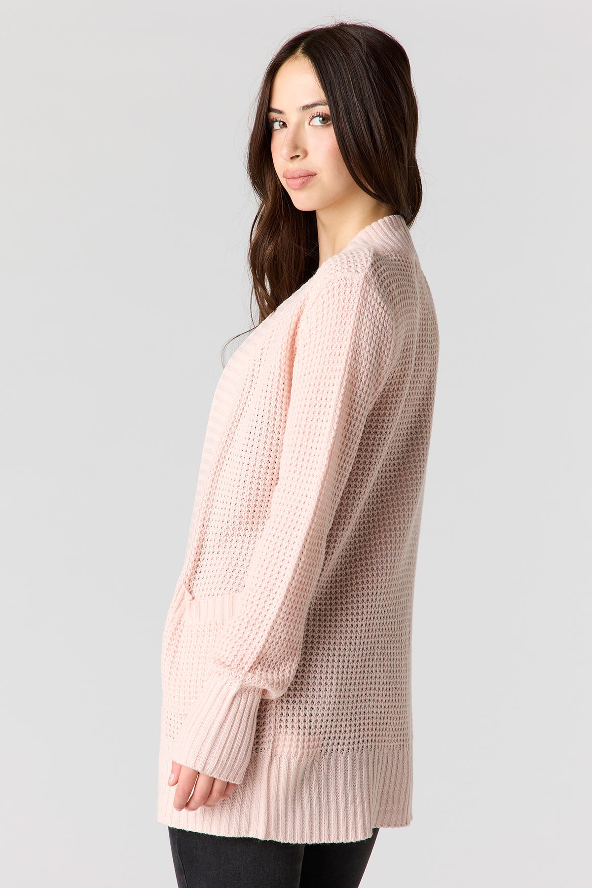 Vue alternative 2. Cardigan en tricot gaufré