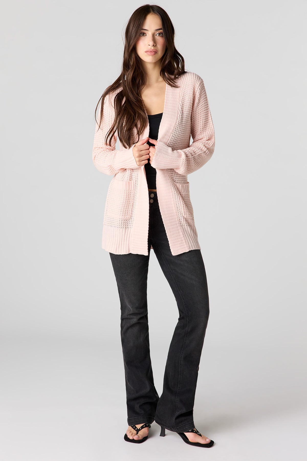 Vue alternative 3. Cardigan en tricot gaufré