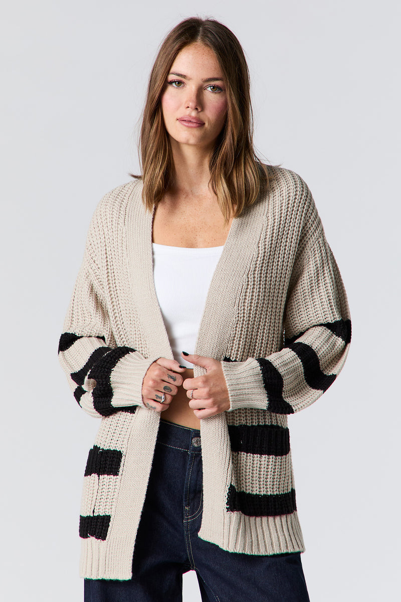 Cardigan surdimensionné en tricot rayé