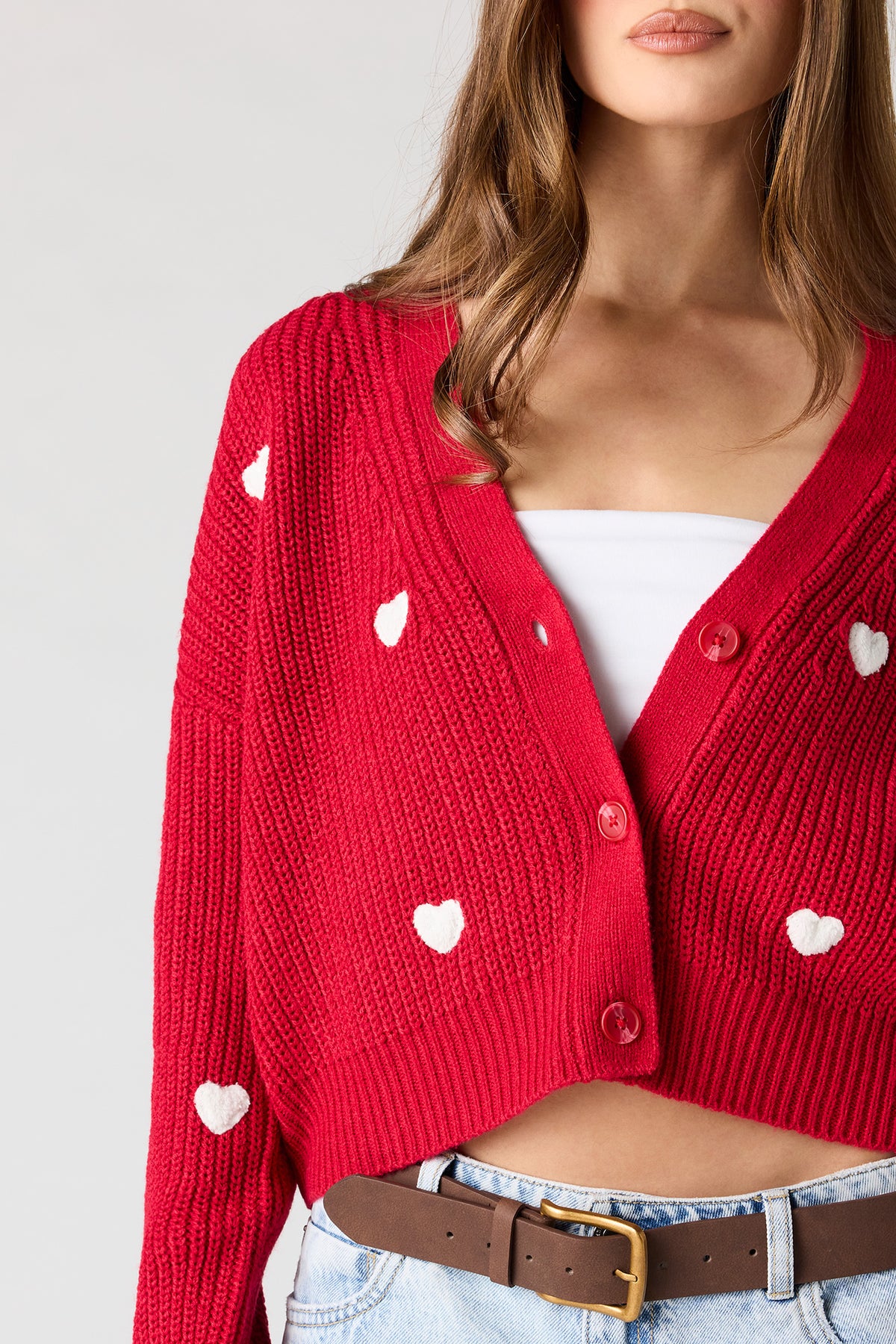 Vue alternative 4. Cardigan boutonné avec coeur en 3D