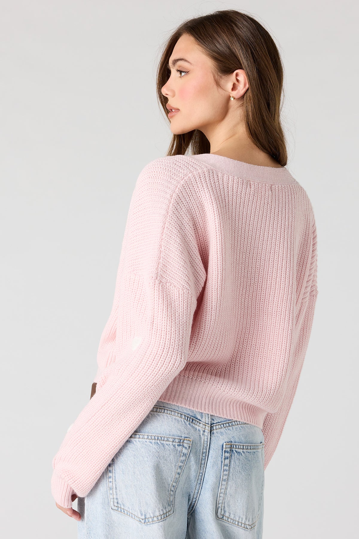 Vue alternative 2. Cardigan boutonné avec coeur en 3D