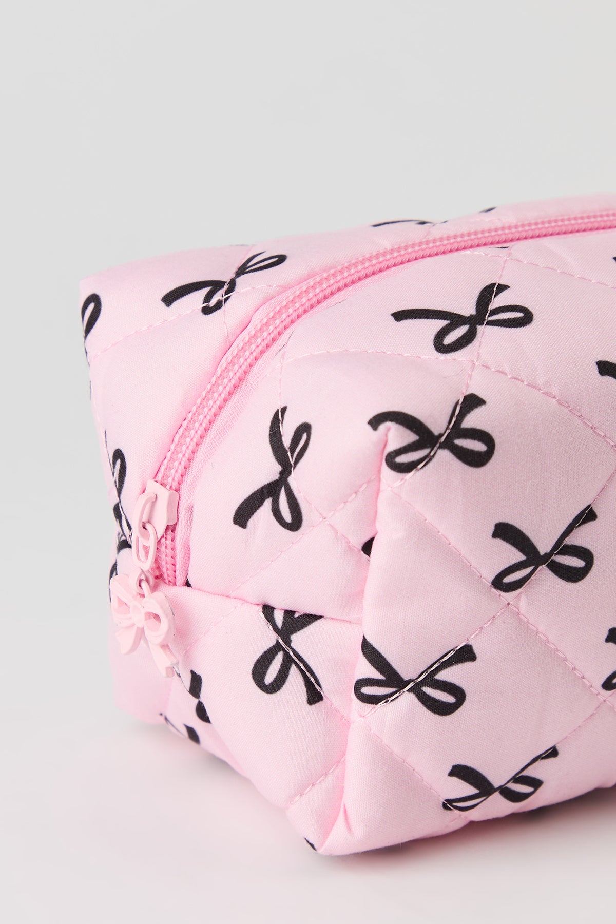 Alt View 3. Bow Pen & Pencil Case Set - Pink
