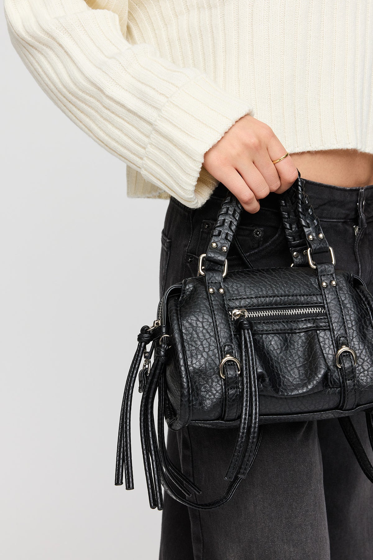 Alt View 2. Tassel Purse - Black