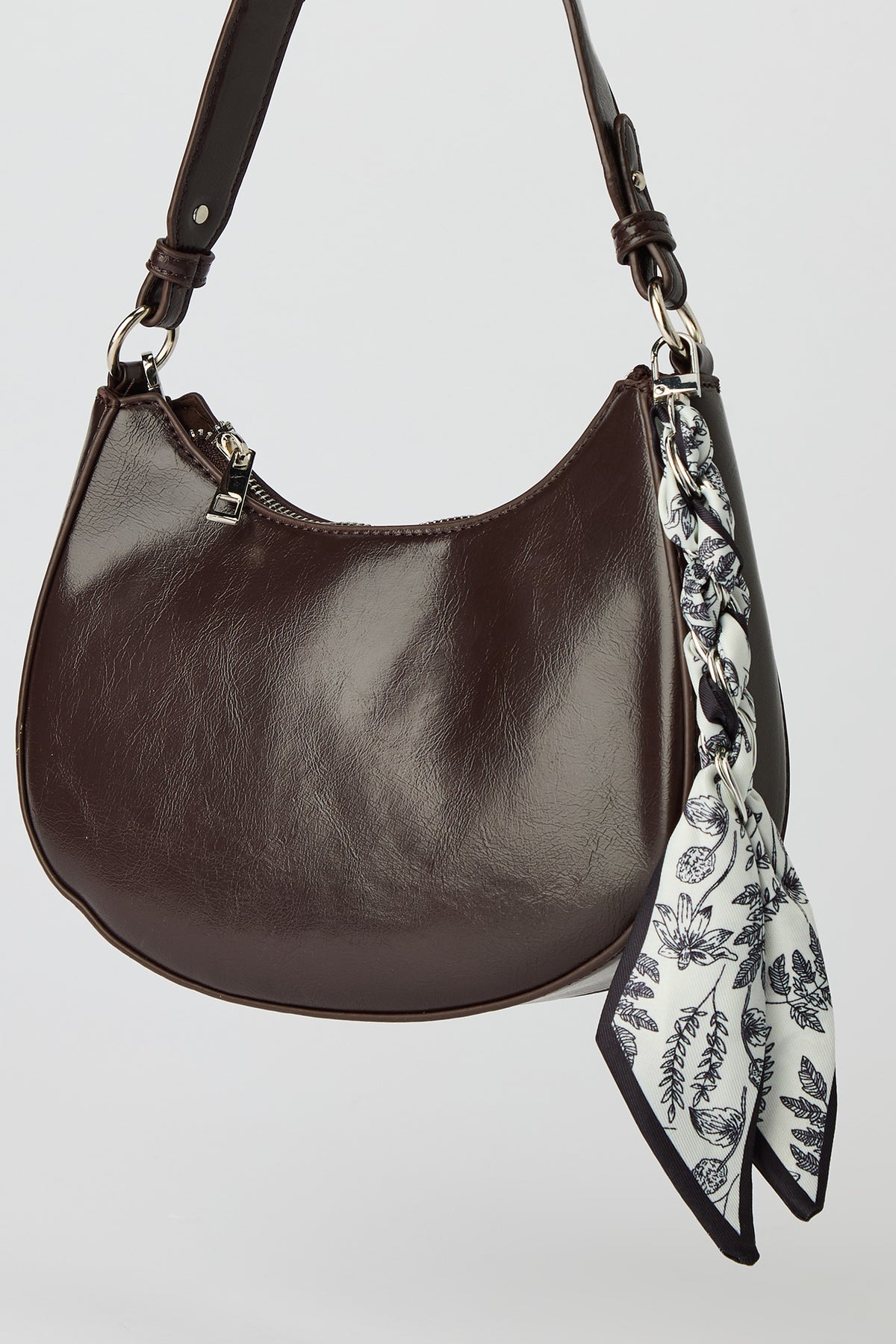 Vue alternative 2. Sac à bandoulière avec porte-clés écharpe