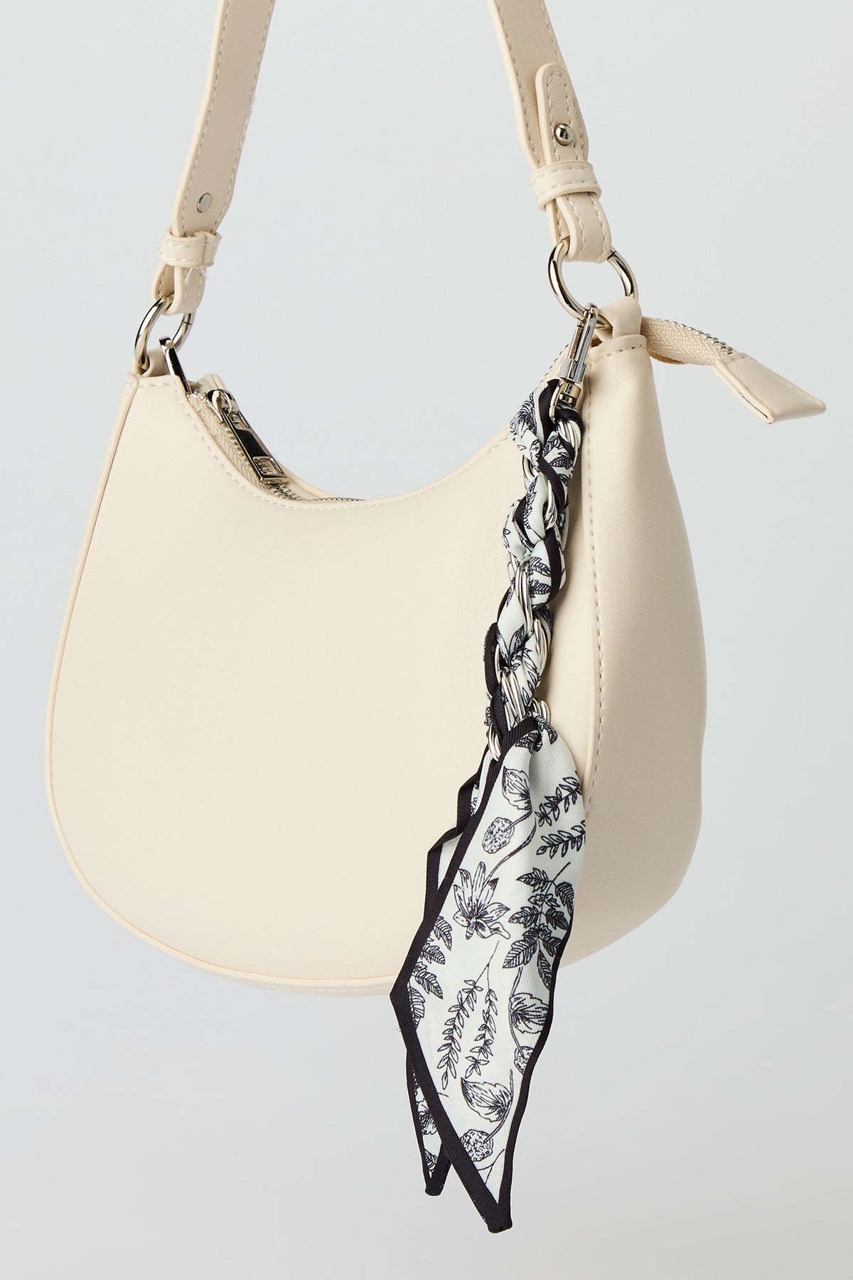 Vue alternative 2. Sac à bandoulière avec porte-clés écharpe