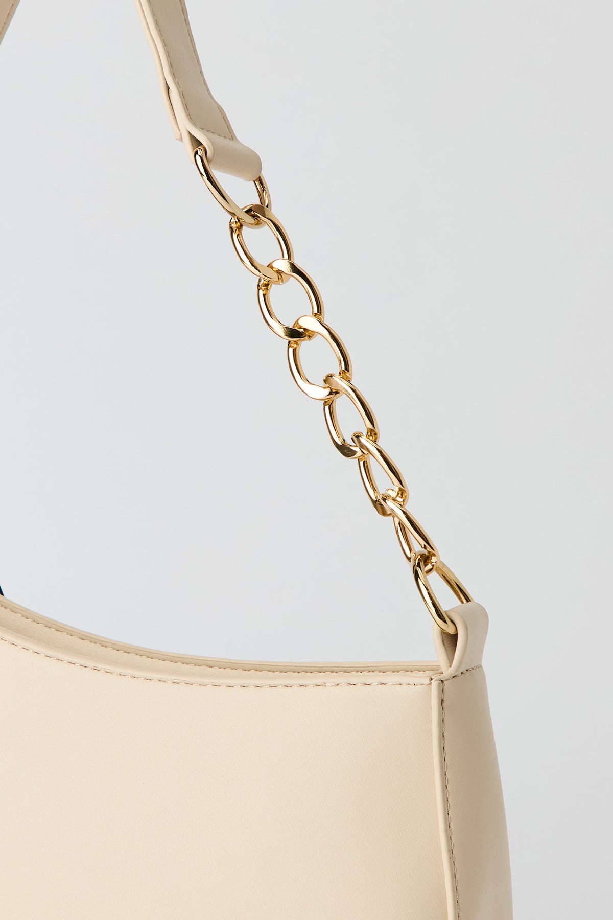 Vue alternative 4. Sac à bandoulière avec écharpe
