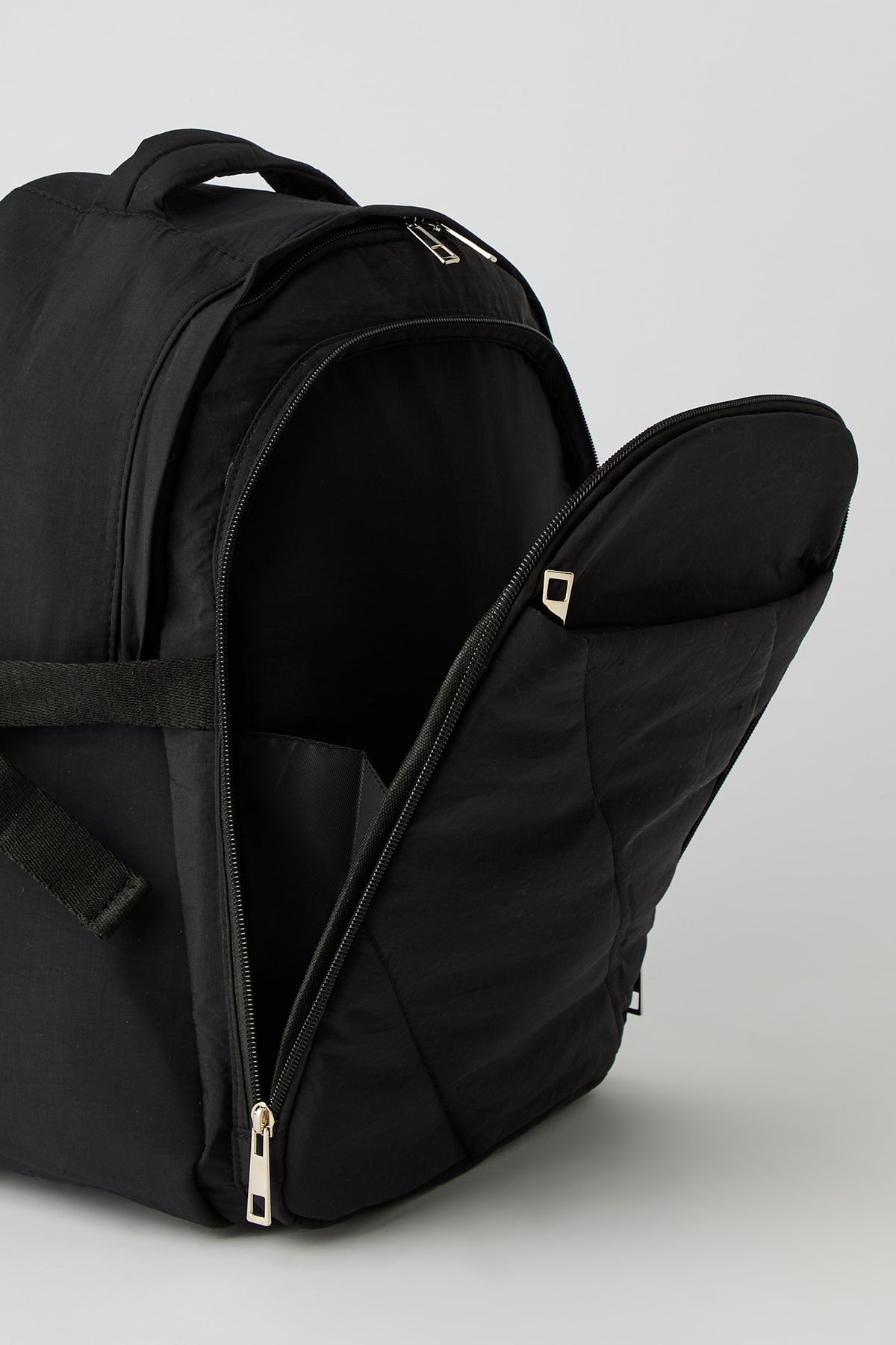 Vue alternative 4. Sac à dos matelassé avec rangement à portable et étui à crayons