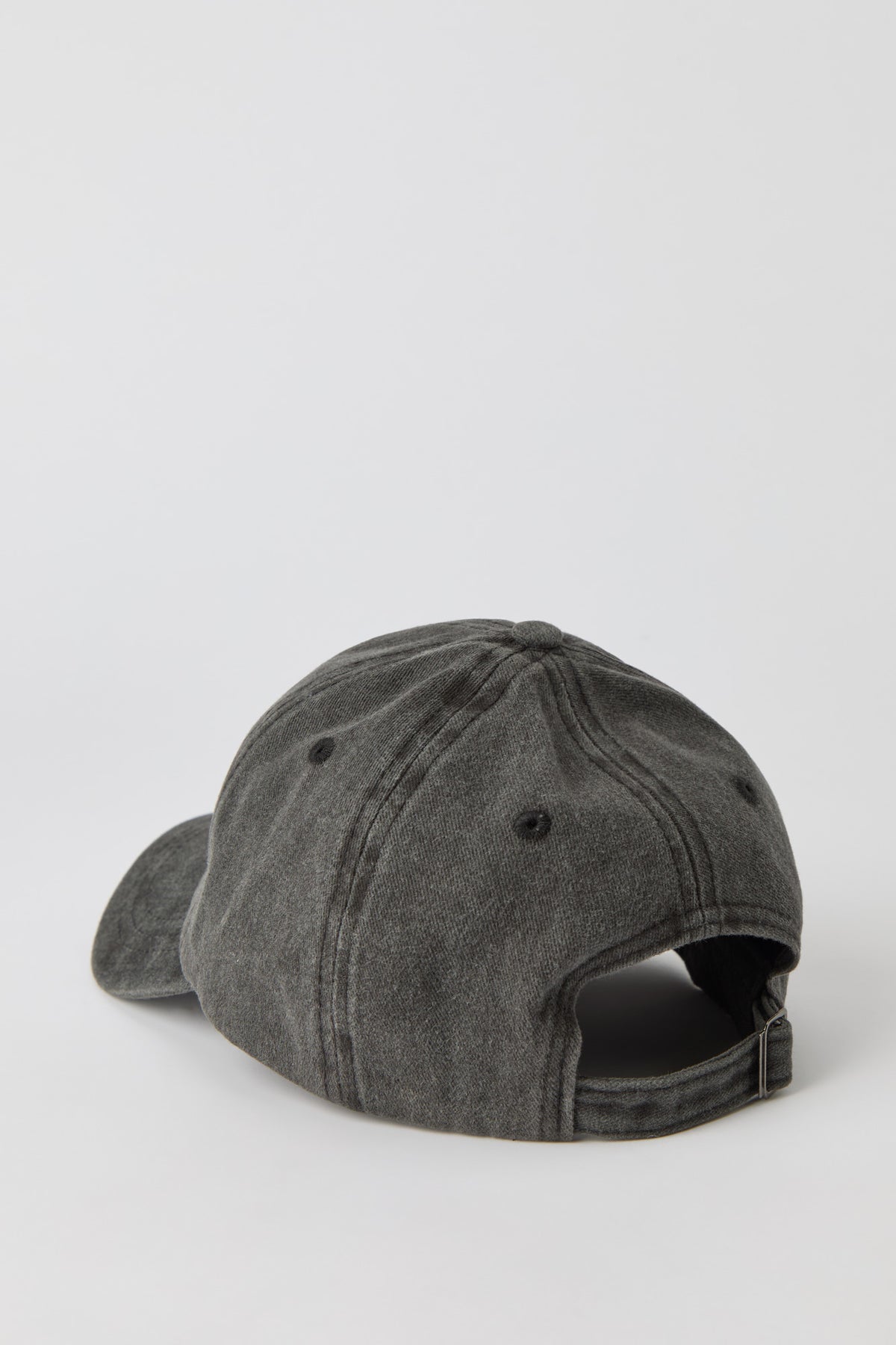 Vue alternative 3. Casquette de papa délavée à imprimé Peanuts Snoopy