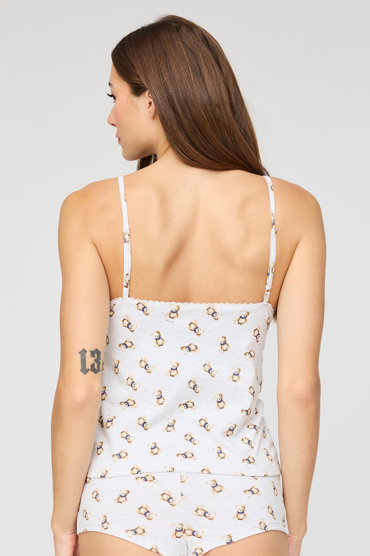 Vue alternative 3. Ensemble ave débardeur de style nuisette et culotte garçonne