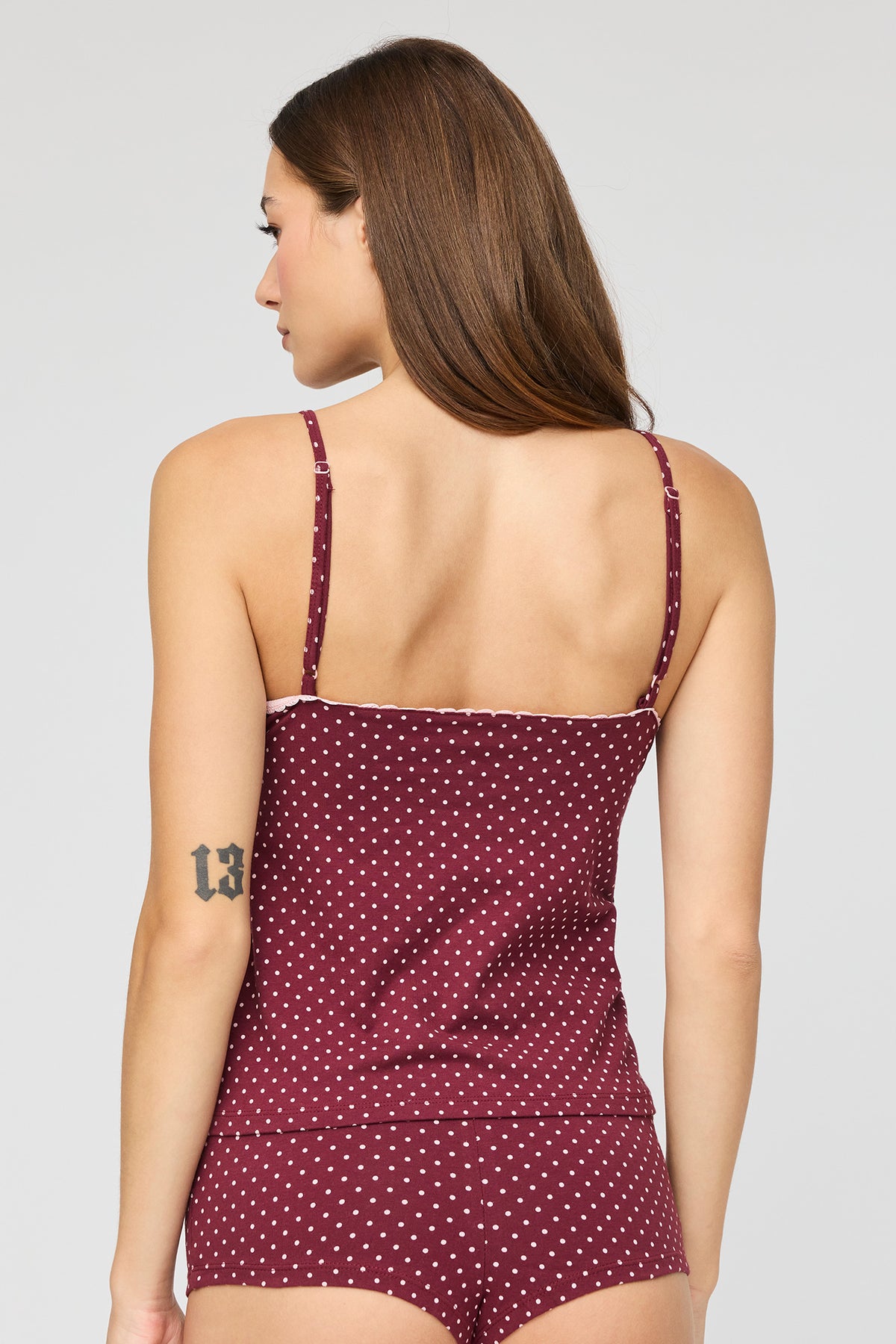Vue alternative 3. Ensemble ave débardeur de style nuisette et culotte garçonne