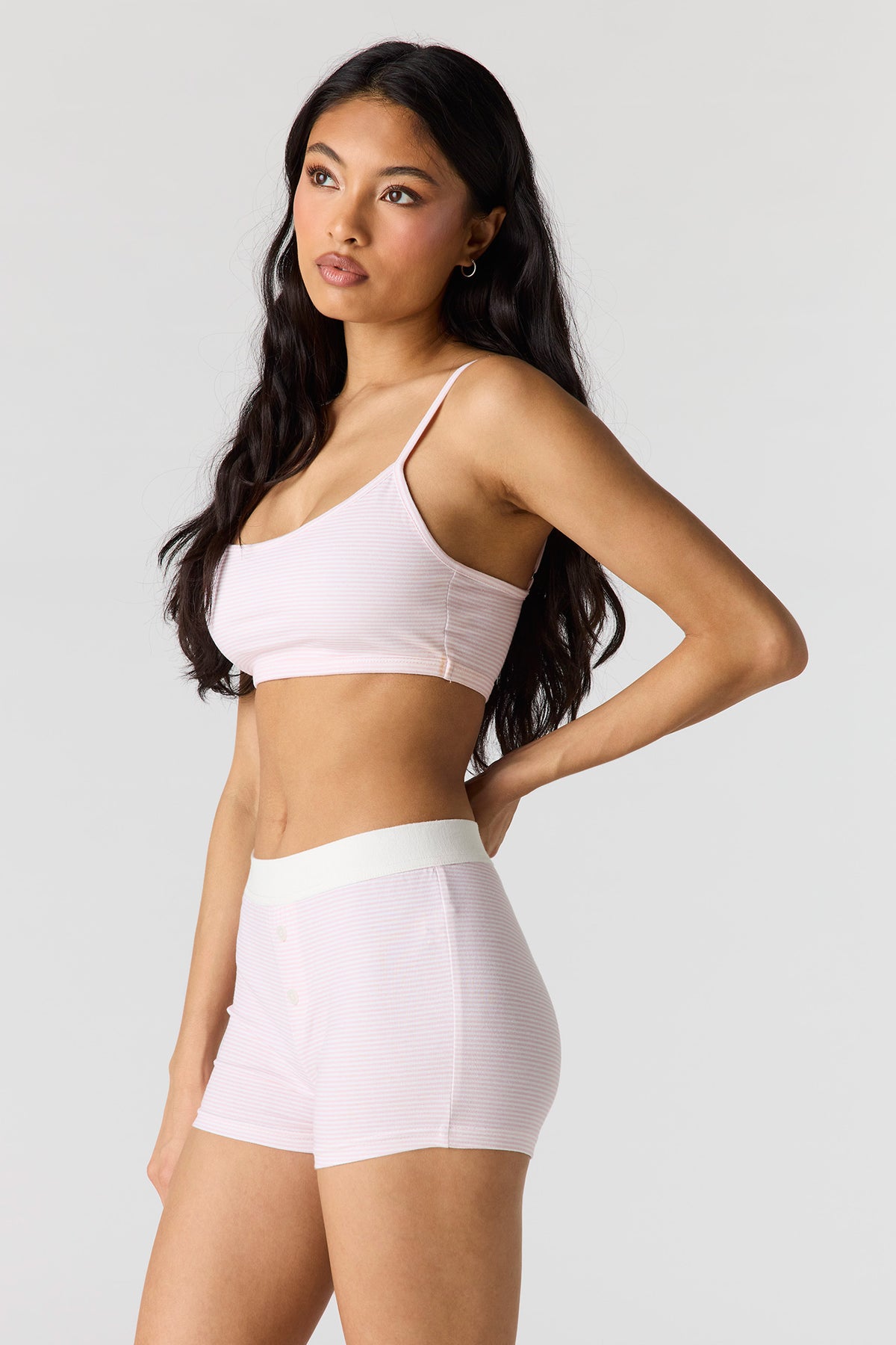 Vue alternative 2. Ensemble pyjama avec débardeur et caleçon