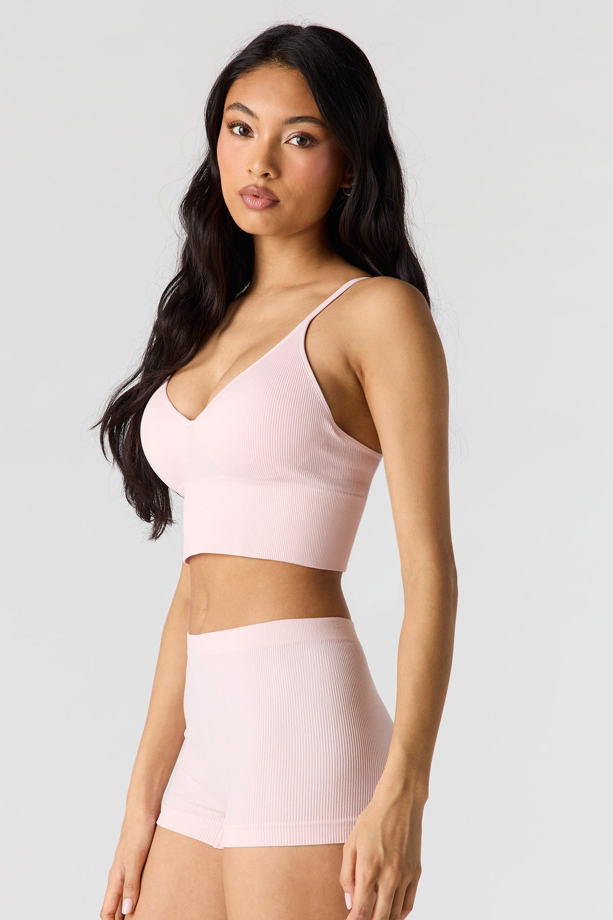 Vue alternative 2. Bralette coussinée côtelée sans couture