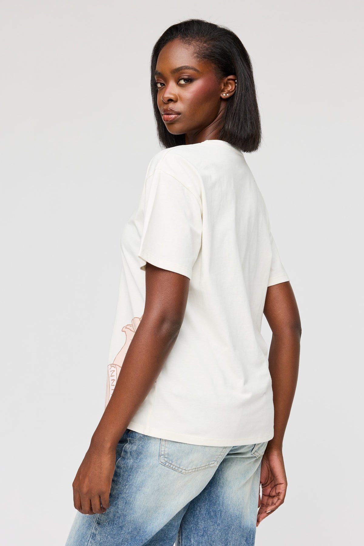 Vue alternative 2. T-shirt de coupe garçonne à imprimé Winnie the Pooh