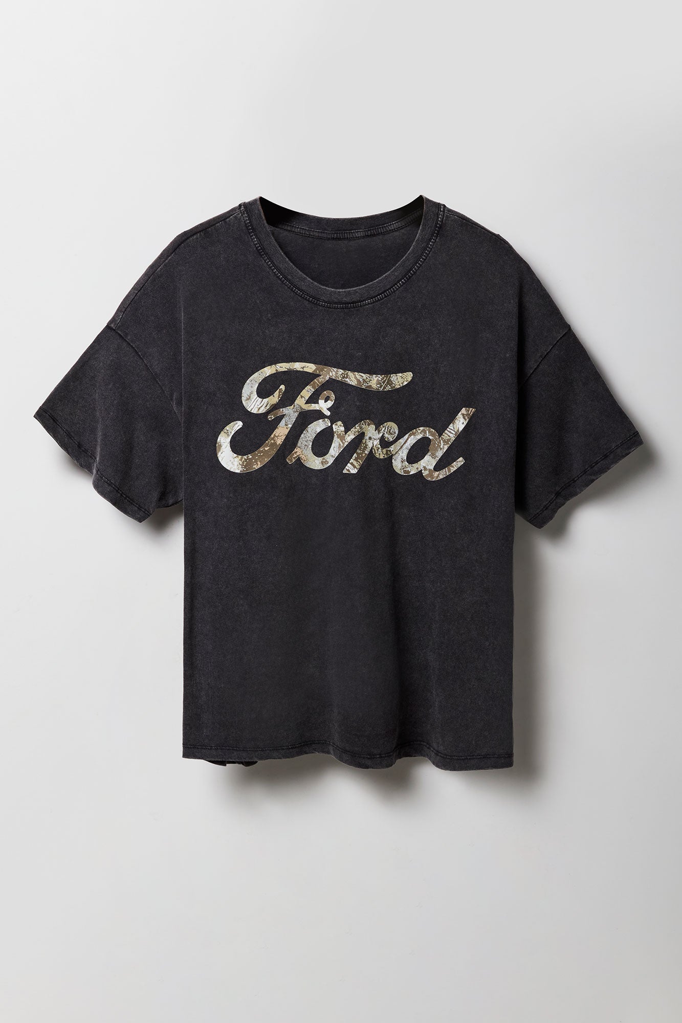 Ford Camo Graphic Washed Boyfriend T-Shirt – Urban Planet