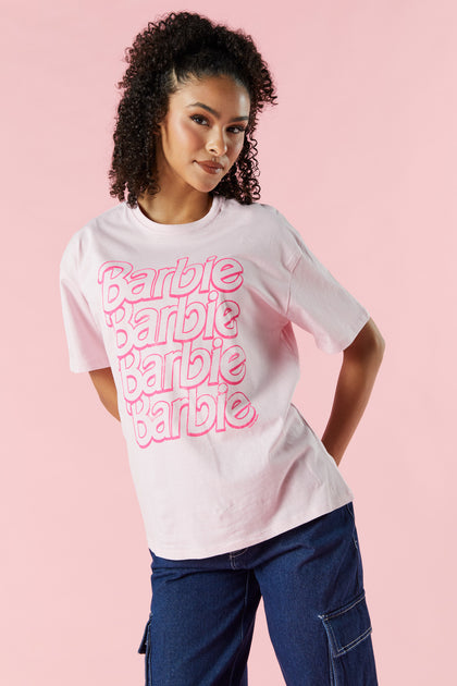 T-shirt de coupe garçonne à imprimé Logo Barbie™