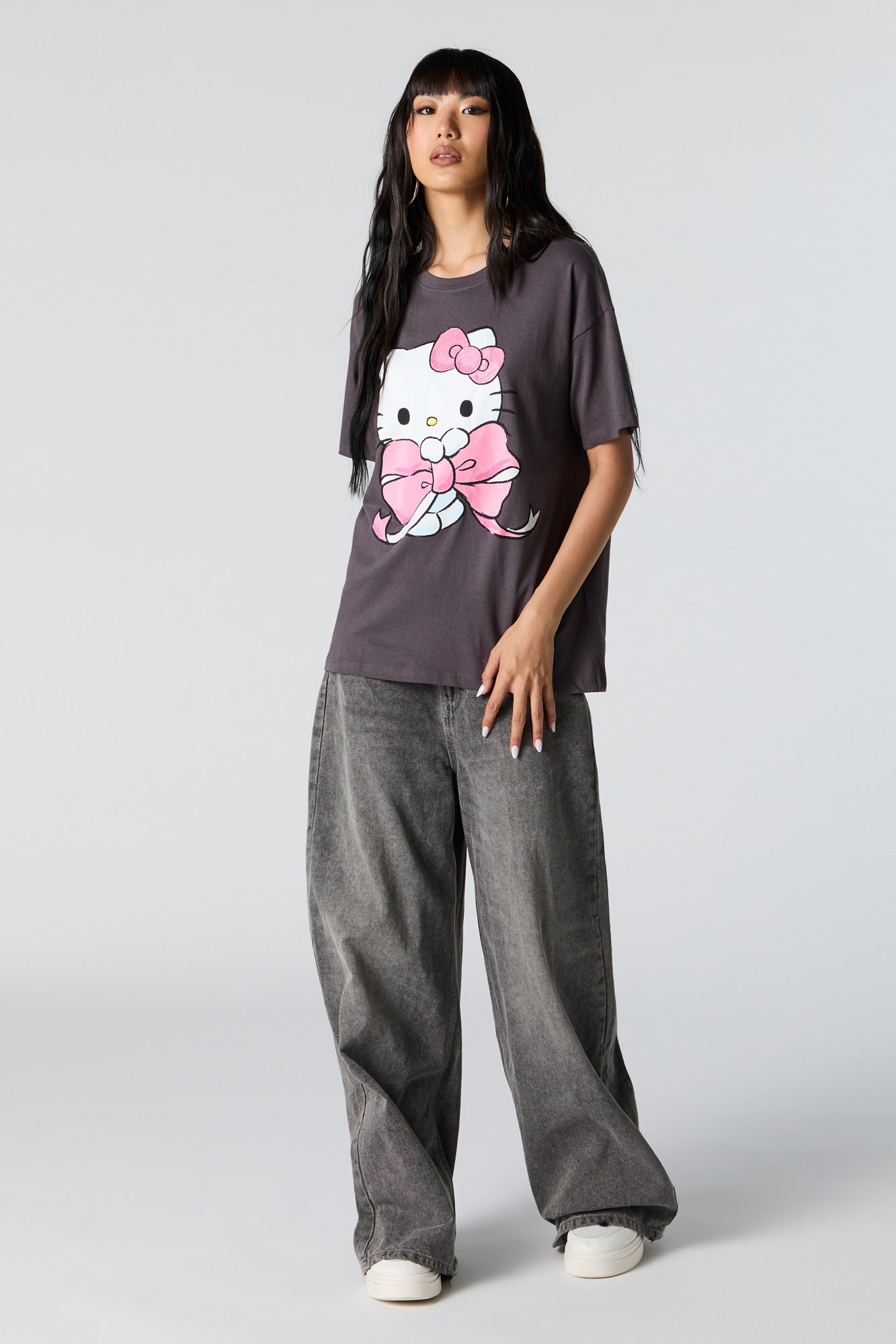 T-shirt de coupe garçonne à imprimé Hello Kitty avec boucle