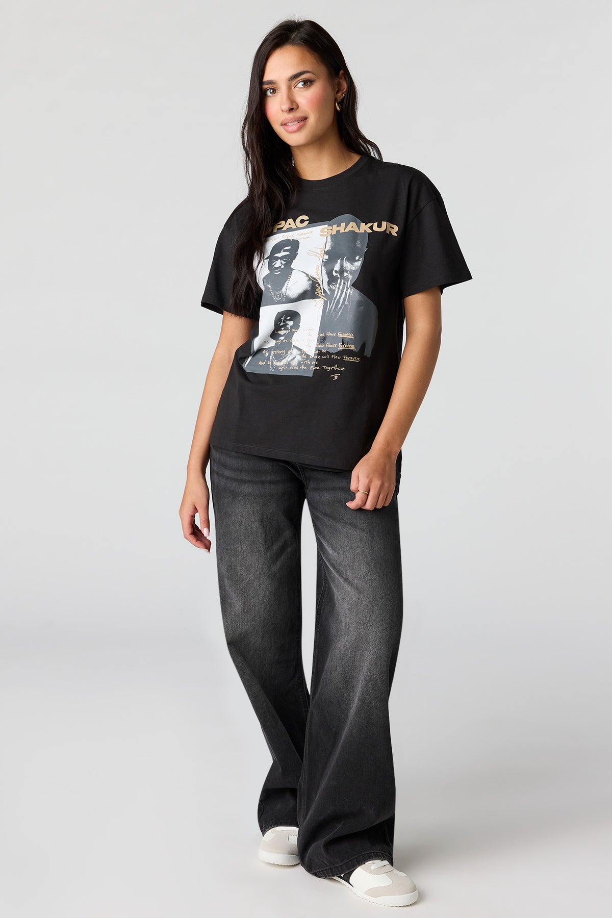 Vue alternative 3. T-shirt de coupe garçonne à imprimé Tupac