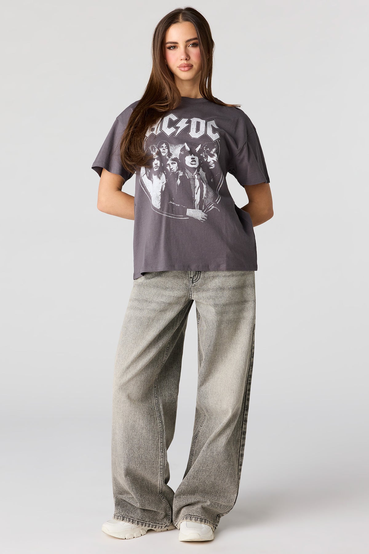Alt View 3. AC/DC Graphic Boyfriend T-Shirt - Silver