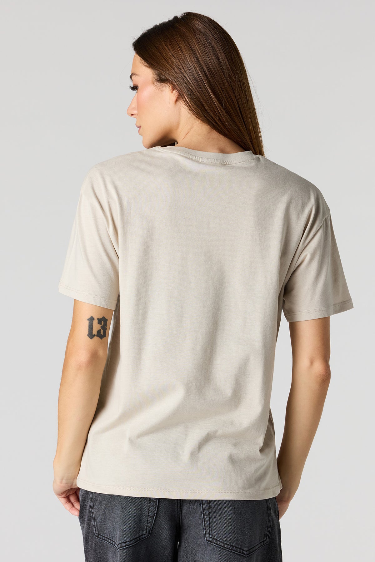 Vue alternative 2. T-shirt de coupe garçonne à imprimé Tupac 