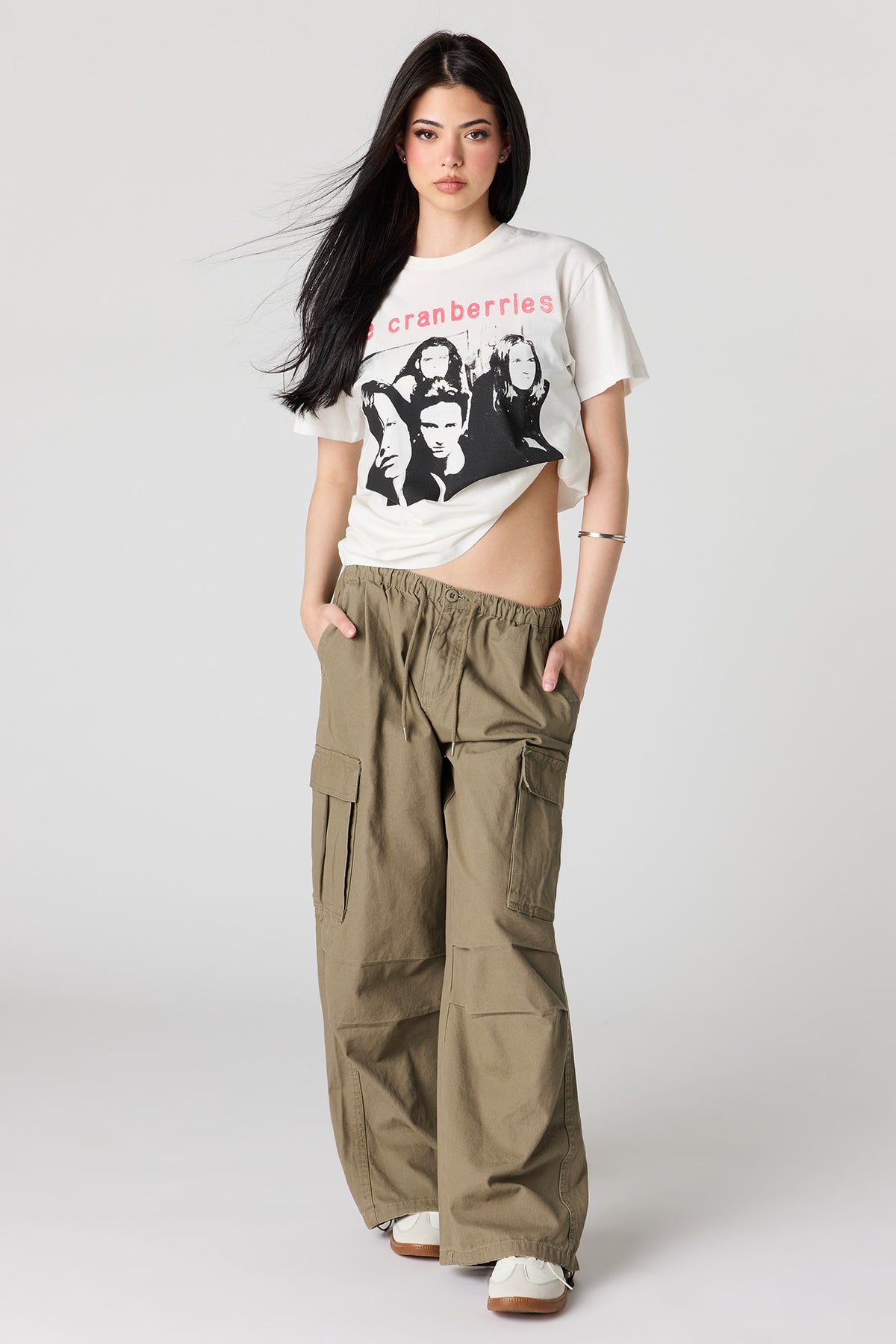 Alt View 3. The Cranberries Graphic Boyfriend T-Shirt - Off White