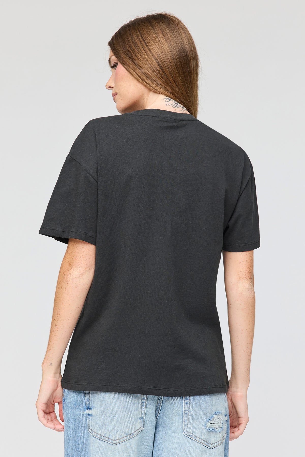 Vue alternative 2. T-shirt de coupe garçonne à imprimé Snoop Dogg 
