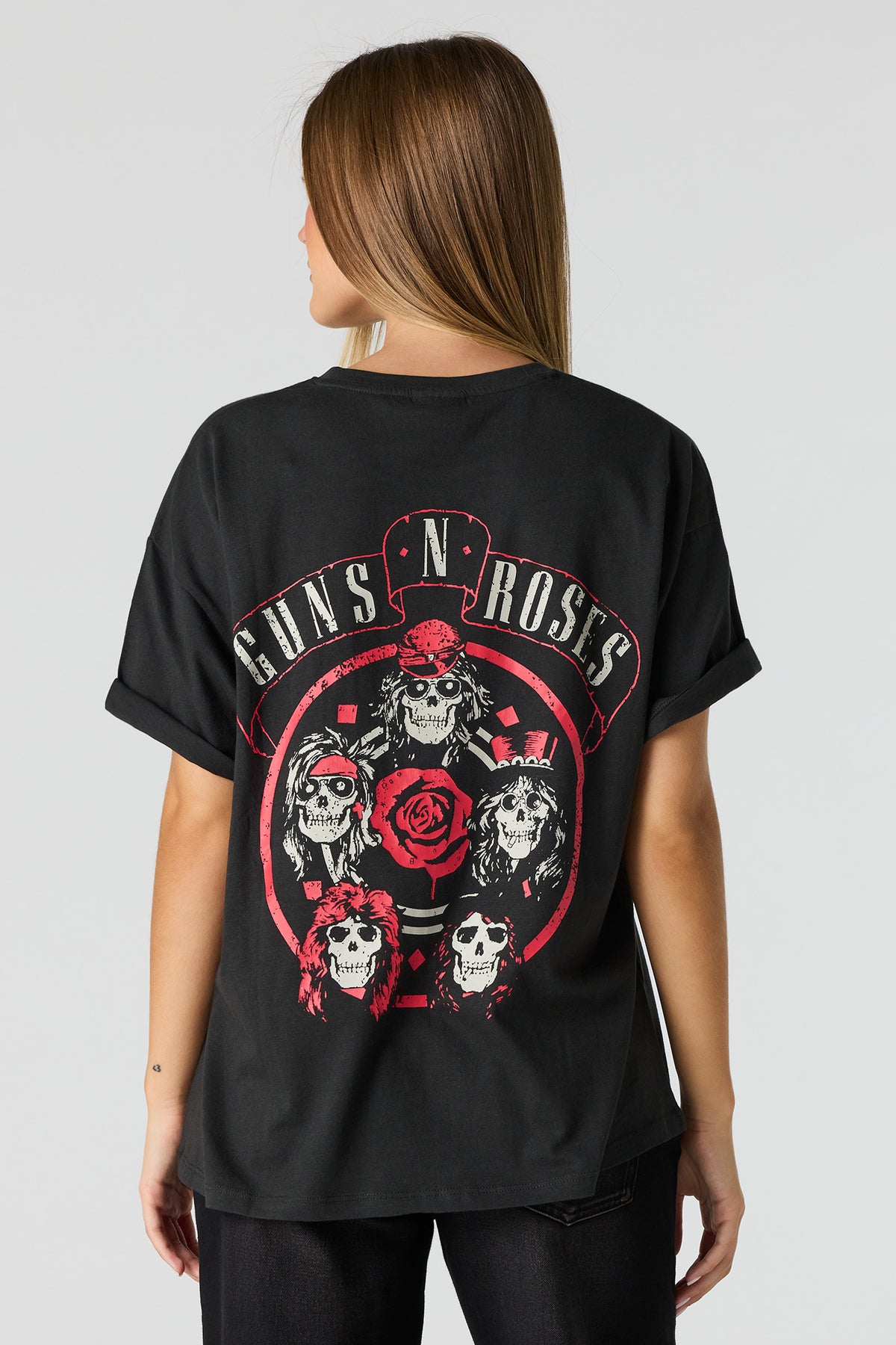 Vue alternative 2. T-shirt de coupe garçonne à imprimé Guns & Roses 